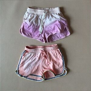 Bundle of 2 Tea Collection FishTail style mini shorts. Toddler girl size 3